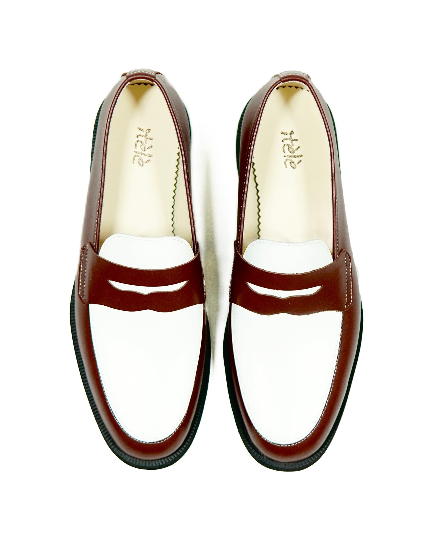 Dára auburn + white penny loafers