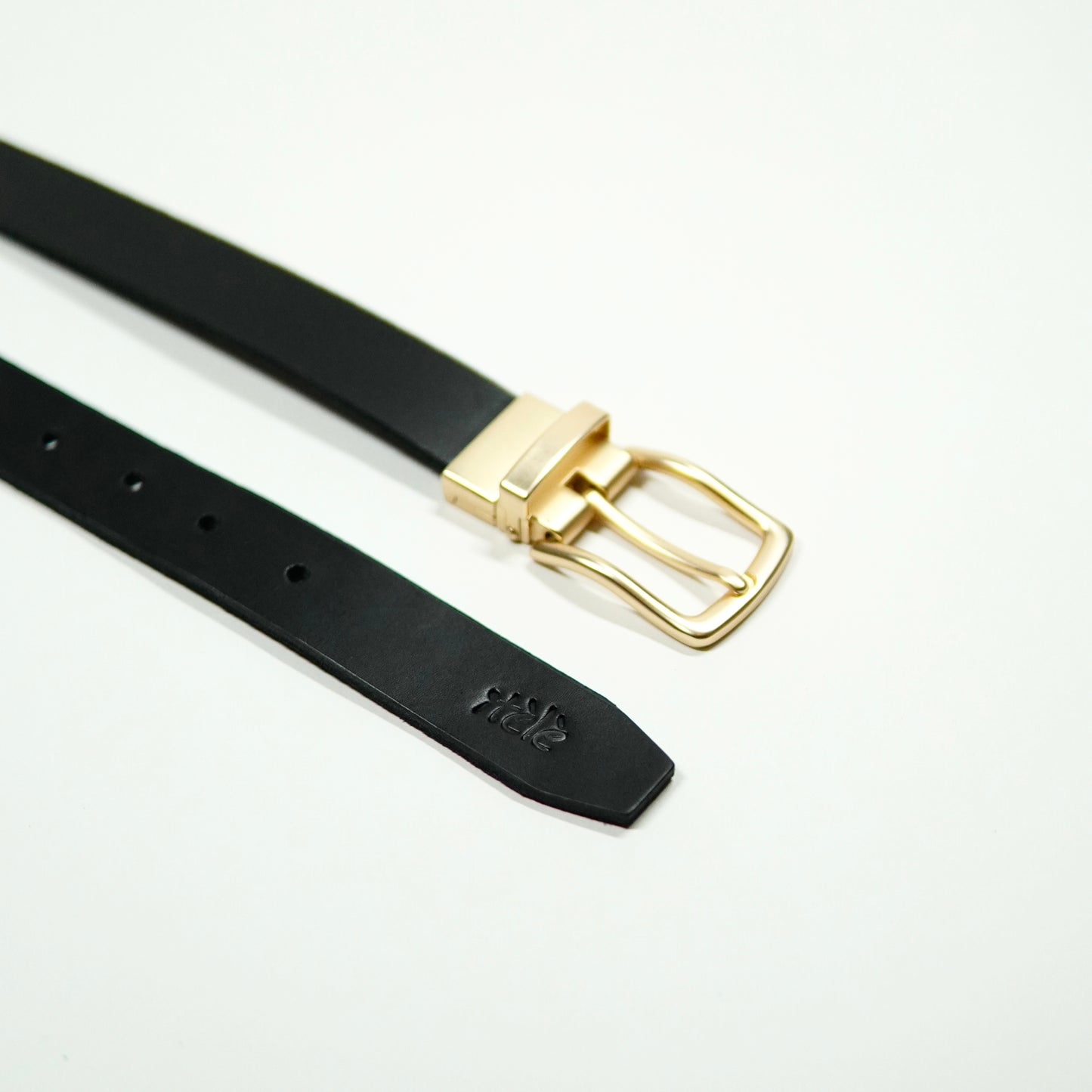 Leather belt gold buckle