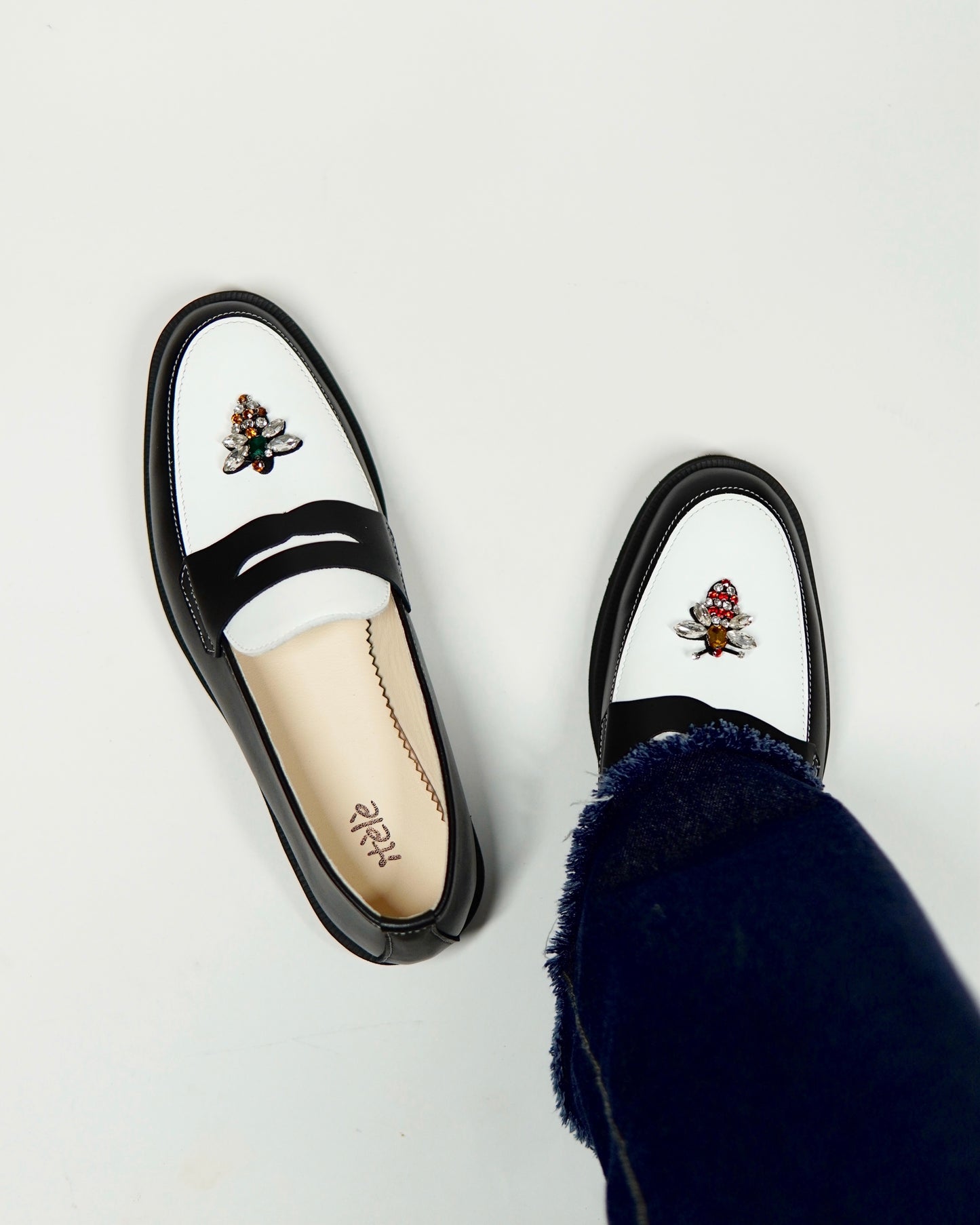 Dára Rhinestones Bee penny loafers