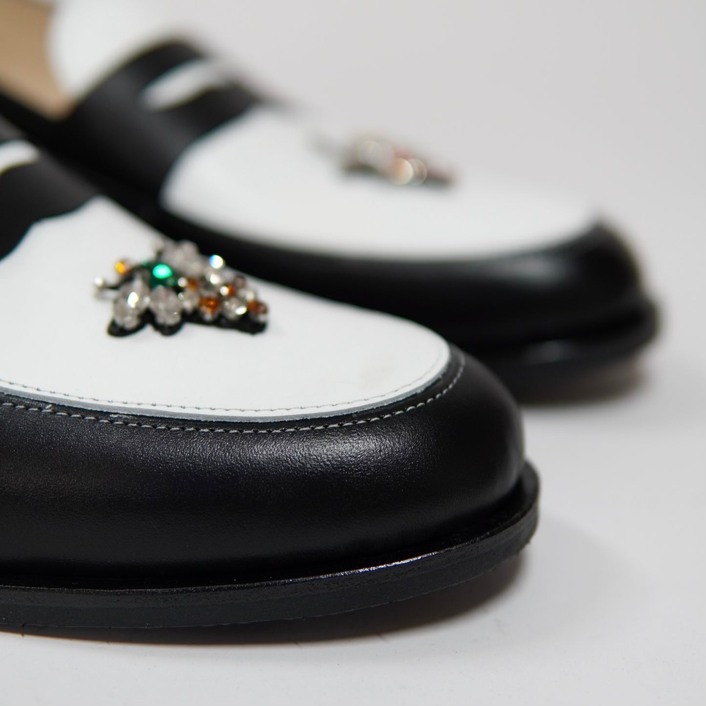 Dára Rhinestones Bee penny loafers