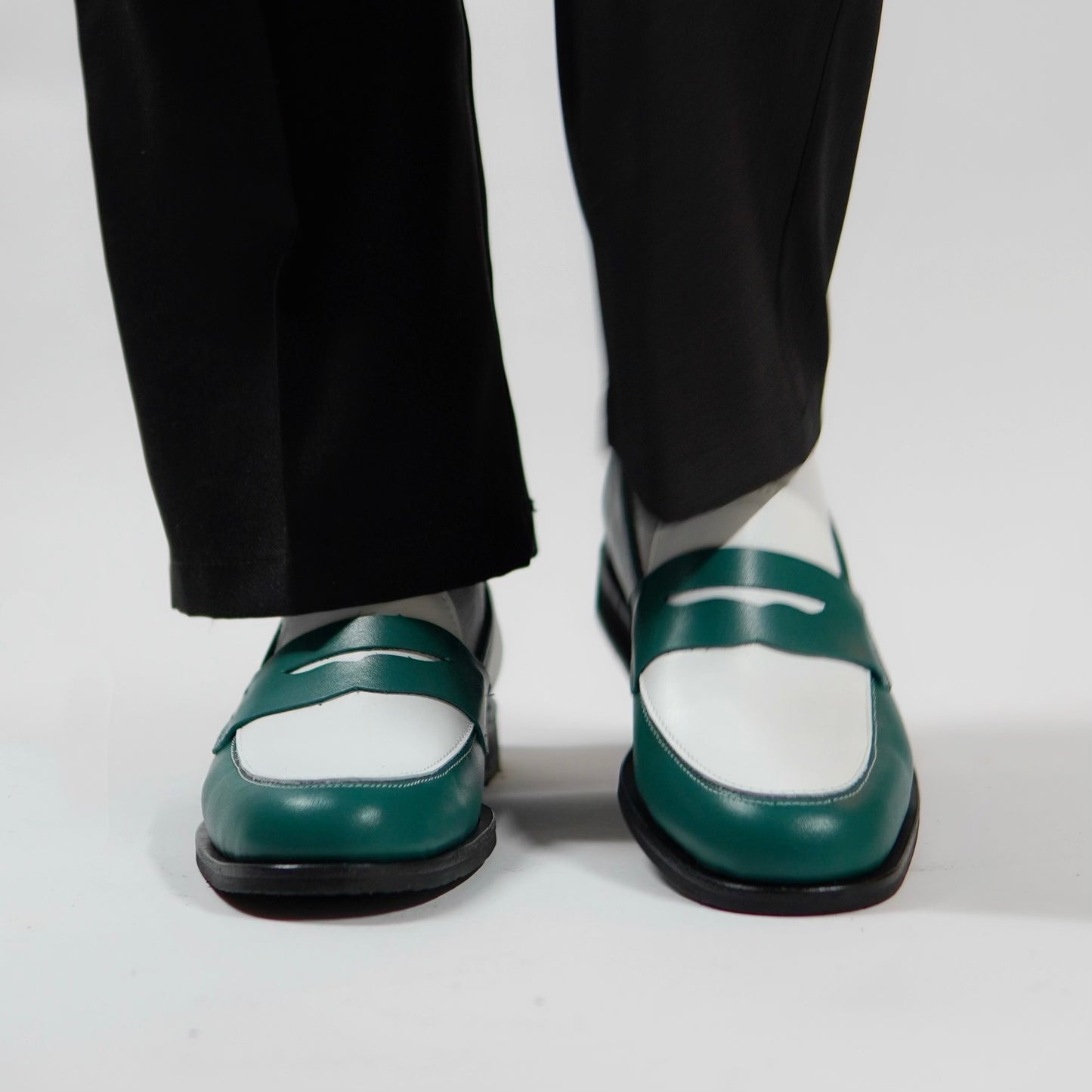 Dára avocado + white penny loafers