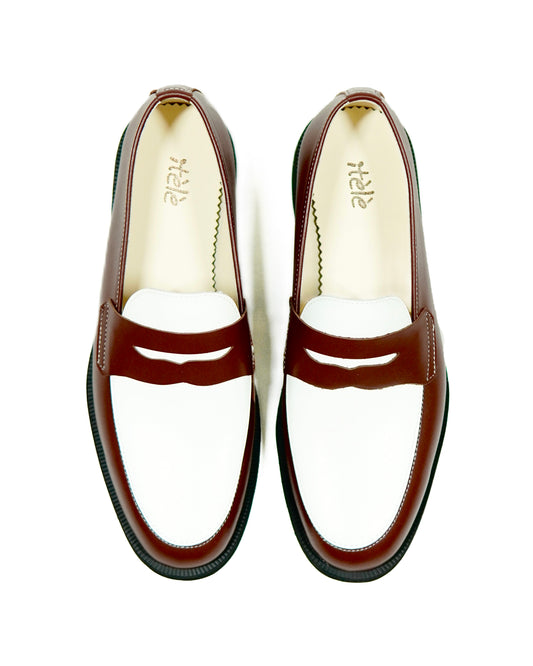Dára auburn + white penny loafers