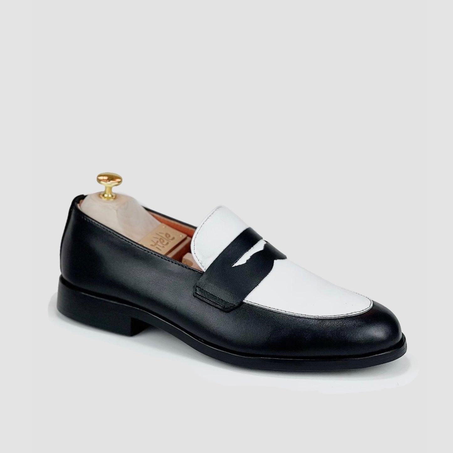 JÀCK black & white loafer