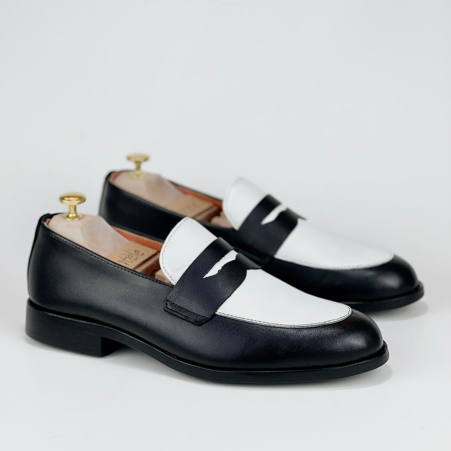 JÀCK black & white loafer