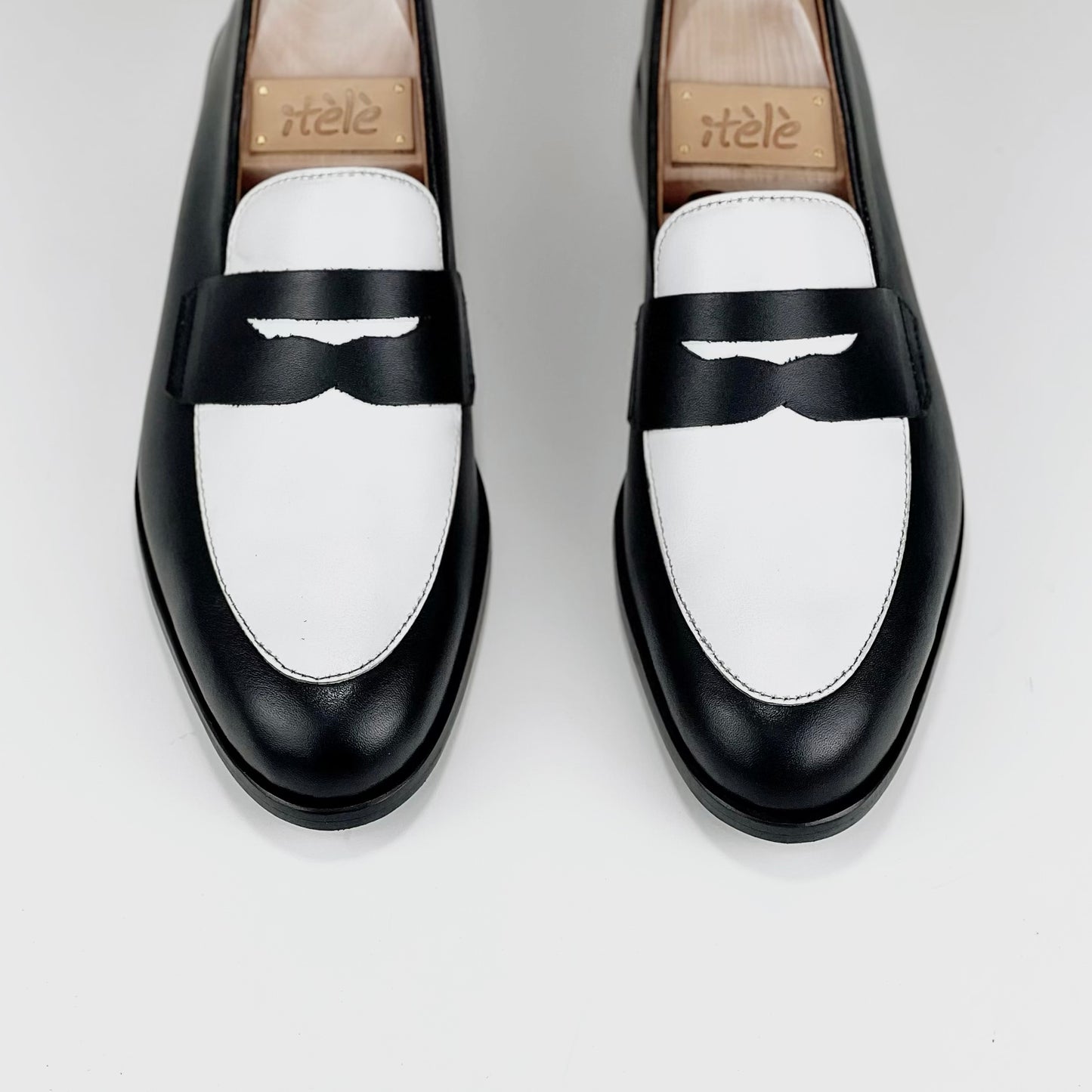 JÀCK black & white loafer