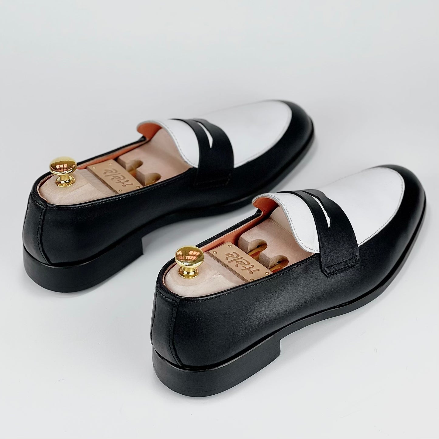 JÀCK black & white loafer